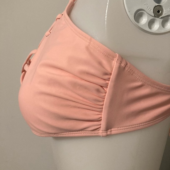 Peach bikini (TOP ONLY) - Picture 3 of 5